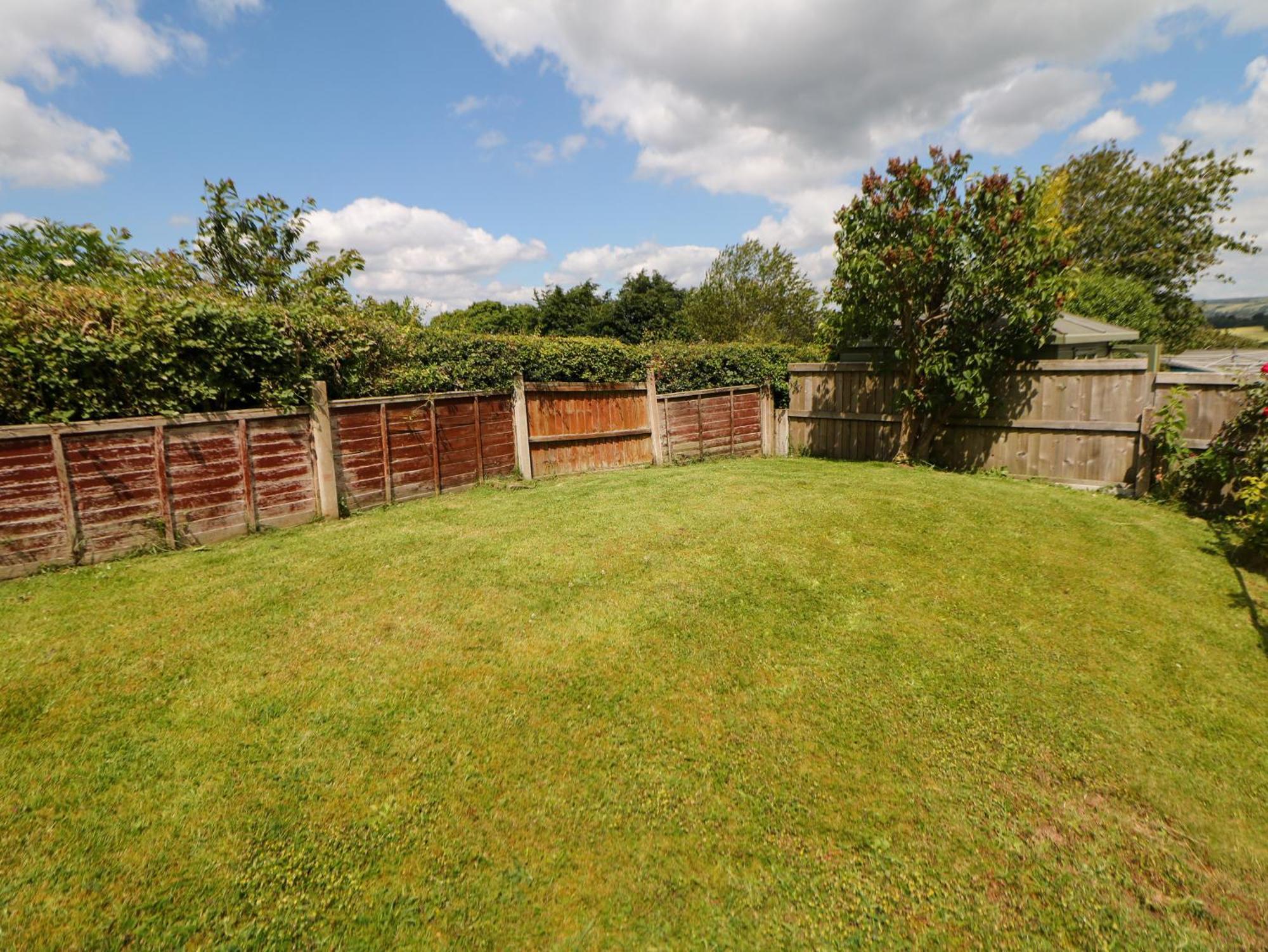 Basford View Villa Cheddleton Exterior photo